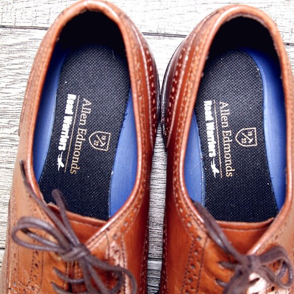 * NIB * $345 Allen Edmonds LGA Wingtip 8 D Walnut * add $15 new Trees main image 7